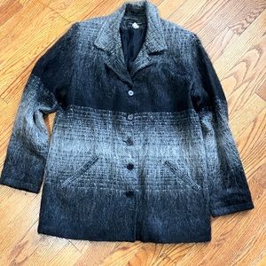 100% Wool Lucien Daunois Collection Blazer. Super cozy!! Size 40.